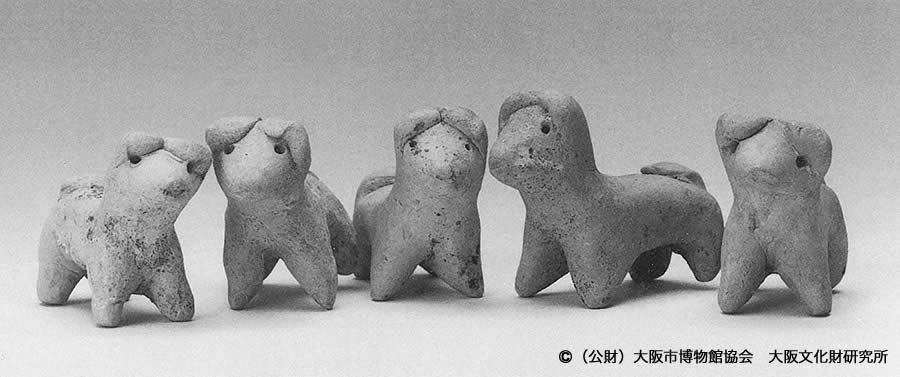 写真1.豊臣大坂城出土の犬の土人形