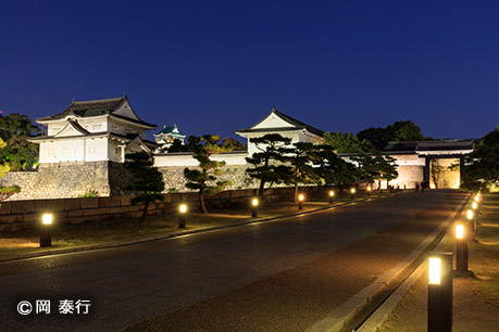 写真5.大手土橋から見る大手門や千貫櫓